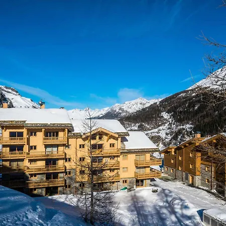 Apartment Des Neiges C - 4 Pied De Pistes, Service Hotelier Inclus Mae-2578 *